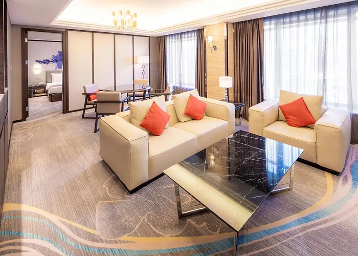 Grand Emperor Hotel
