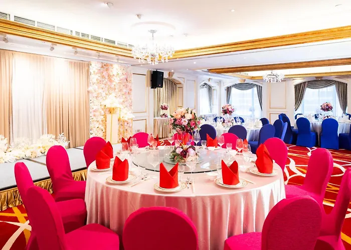 Grand Emperor Hotel 4*