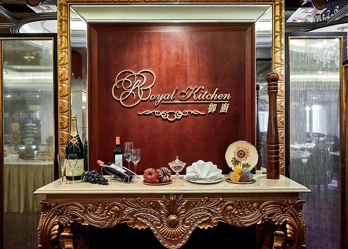 Hotel Grand Emperor 4*