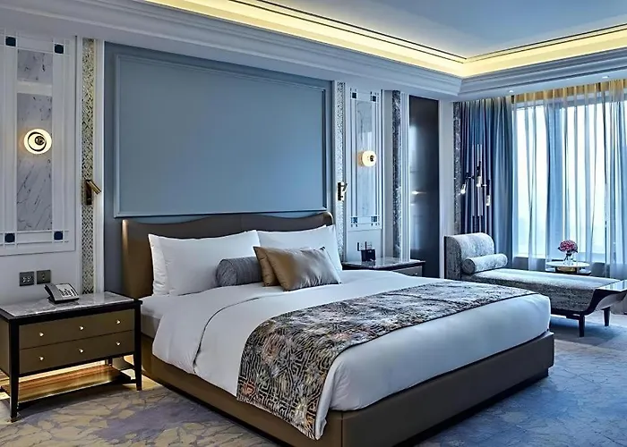 Hotel Grand Emperor 4*