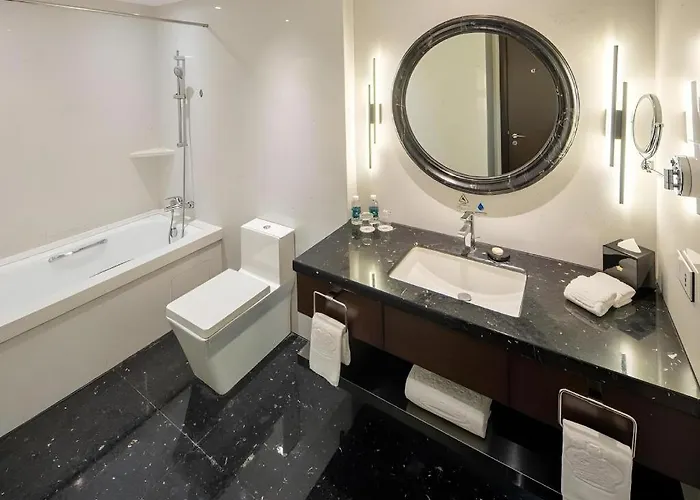 Grand Emperor Hotel 4*