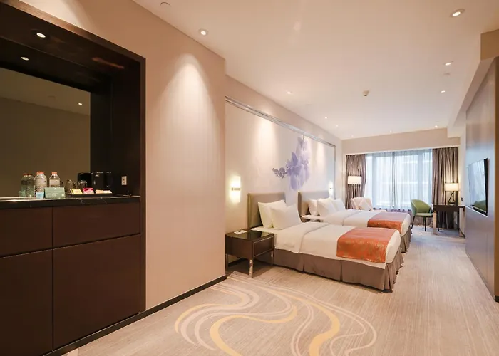 Hotel Grand Emperor 4*