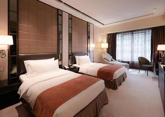 Grand Emperor Hotel 4*